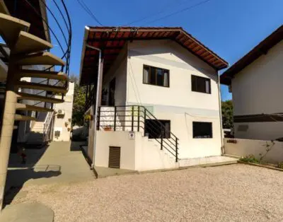 Casa en Bombinhas con 02 habitaciones (CASA 03 – PISO ALTO)