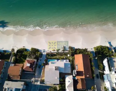 Hermosa casa bera mar en Bombinhas con piscina