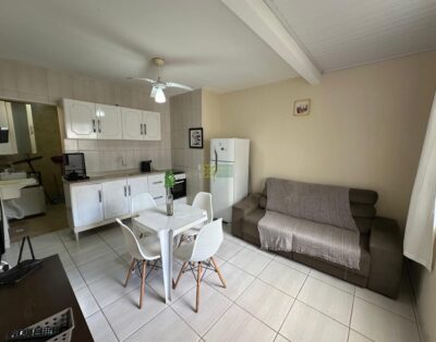 Pequeña Casa Residencial, En La Playa De Bombas En Bombinhas 495