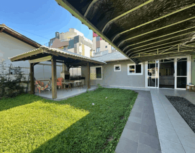 Casa genial en la playa de Bombinhas