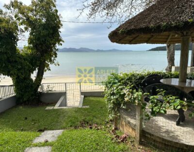 Casa frente al mar en Porto Belo